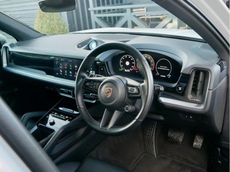 2024 Porsche Cayenne - thumbnail 16