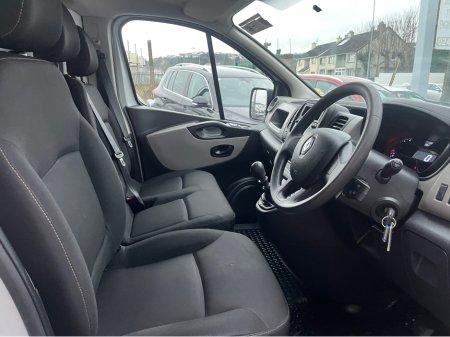 2019 Renault Trafic LL29 DCI 120 BUSINESS 3 €11,000 thumbnail