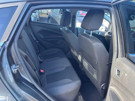 2016 Ford Fiesta - view 2