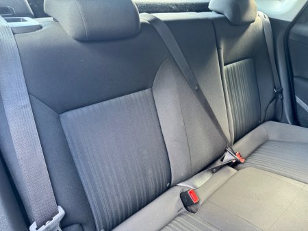 2012 Opel Astra - thumbnail 9