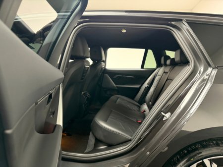 2025 BMW 5 Series - thumbnail 15