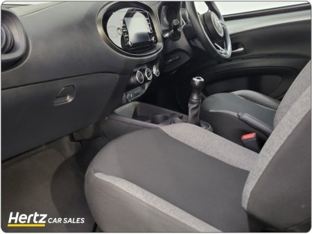 2023 Toyota Aygo X - thumbnail 4