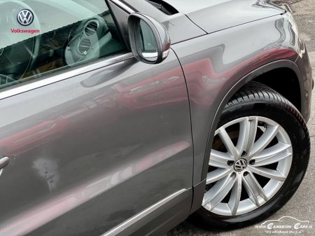 2014 Volkswagen Tiguan SPORT 2.0 TDI MANUAL 6SPEED FWD 110HP 5DR €9,950 thumbnail