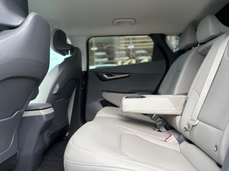 2025 Kia EV6 - thumbnail 4