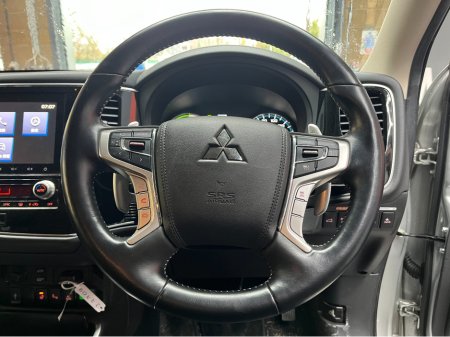 2020 Mitsubishi Outlander €23950! 2020 MITSUBISHI OUTLANDER PHEV G PLUS PACKAGE 2.4 AUTOMATIC / CRUISE CONTROL / 360° PARKING CAMERA / ELECTRIC MEMORY & HEATED SEATS / PADDLE SHIFTERS / HEATED STEERING WHEEL €23,950 thumbnail