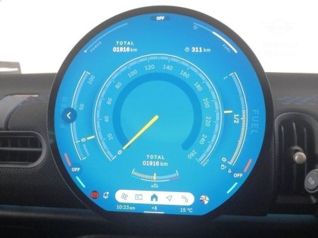 2025 MINI Hatch Cooper C €44,900 thumbnail