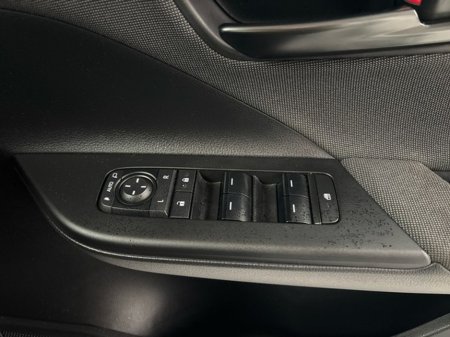 2024 Toyota C-HR - thumbnail 16