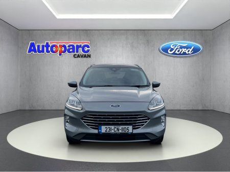 2023 Ford Kuga - view 4