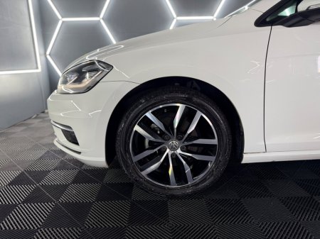 2018 Volkswagen Golf 1.4 TSI 3DR 150HP Highline €19,499 thumbnail