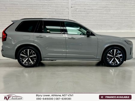 2025 Volvo XC90 - thumbnail 4