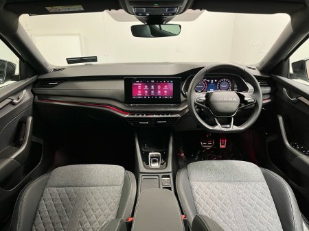 2025 Skoda Octavia - thumbnail 2