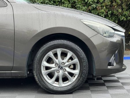 2016 Mazda Demio 1.3 SKYACTIV // HEATED SEATS // HEADS-UP DISPLAY // SERVICE HISTORY // BLUETOOTH MUSIC €10,900 thumbnail