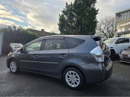 2012 Toyota Prius Alpha (7 Seater) - SELF CHARGING HYBRID -ALLOYS - REVERSE CAMERA -SIMI DEALER - LOW ROAD TAX BAND €12,450 thumbnail