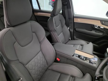 2025 Volvo XC90 - thumbnail 16