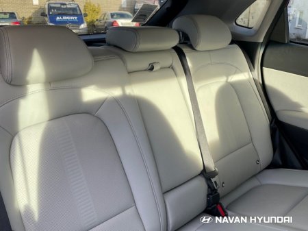 2022 Hyundai Kona EV Premium 64 kWh €21,850 thumbnail
