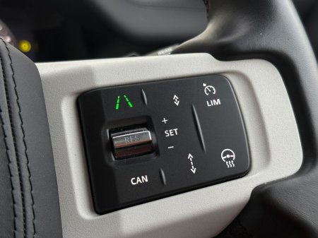 2025 Land Rover Defender - thumbnail 12