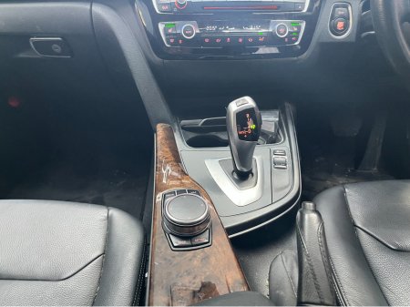 2017 BMW 3 Series 2017 BMW 320D 2.0 AUTOMATIC / CRUISE CONTROL / REVERSE CAMERA / ELECTRIC MEMORY & HEATED SEATS AND MORE thumbnail