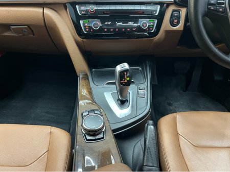 2016 BMW 3 Series - thumbnail 18