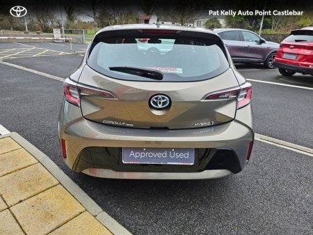 2023 Toyota Corolla COROLLA HYBRID LUNA H/B €27,900 thumbnail