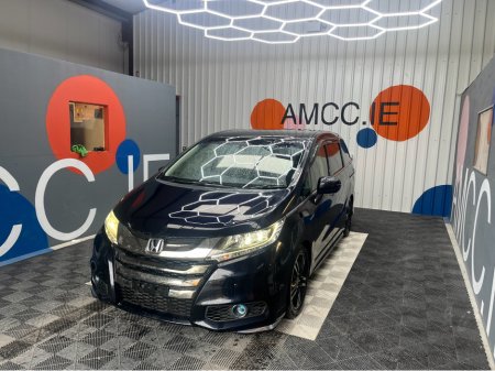 2017 Honda Odyssey 2017 HONDA ODYSSEY 7 SEATER ABSOLUTE 2.0L HYBRID / 98K KMS / ADAPTIVE CRUISE CONTROL, ELECTRIC DOORS, REVERSE CAMERA & MORE €21,950