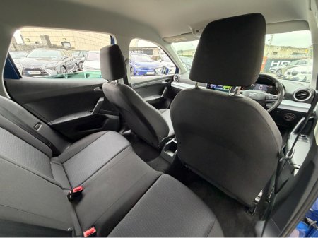 2023 SEAT Arona PARKING SENSORS..APPLE CARPLAY & ANDROID AUTO €17,950 thumbnail