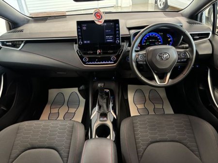 2022 Toyota Corolla 1.8 Hybrid Luna Sport Hatchback €23,850 thumbnail