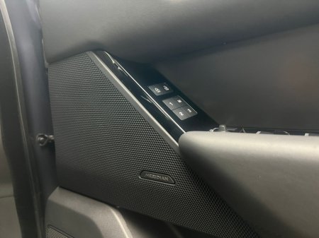 2024 Land Rover Range Rover Velar HSE DYNAMIC P400E €65,990 thumbnail