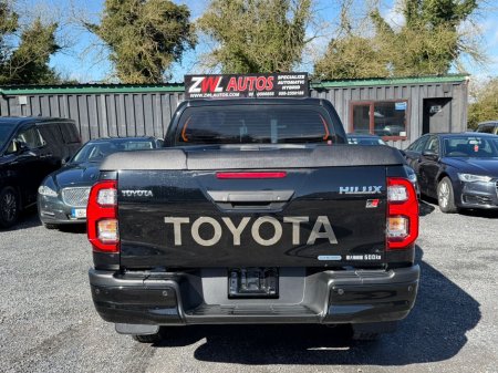 2023 Toyota Hilux - thumbnail 8