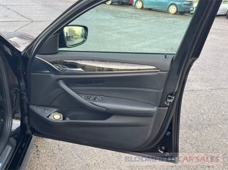 2018 BMW 5 Series MSPORT , PAN ROOF // IMMACULATE €29,950 thumbnail