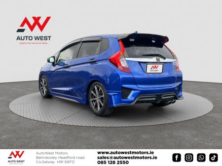 2017 Honda Fit 2017 Honda Fit Sport Self Charging Hybrid Automatic €13,500 thumbnail