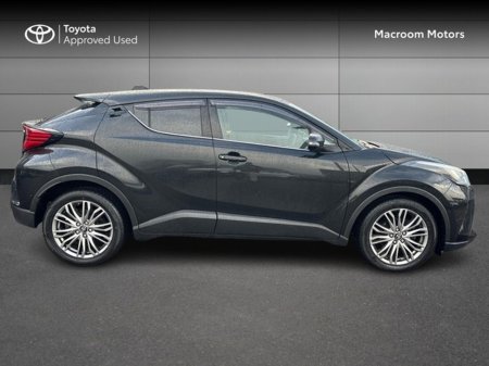 2023 Toyota C-HR C-HR HYBRID SOL €29,000 thumbnail