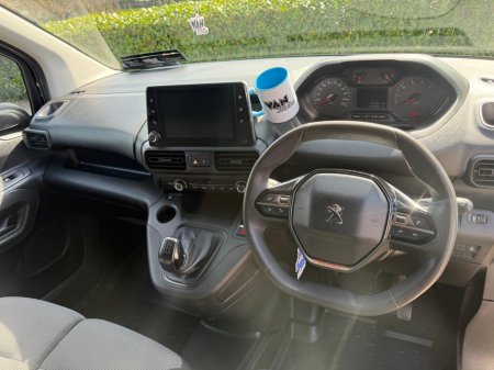 2019 Peugeot Partner - thumbnail 16