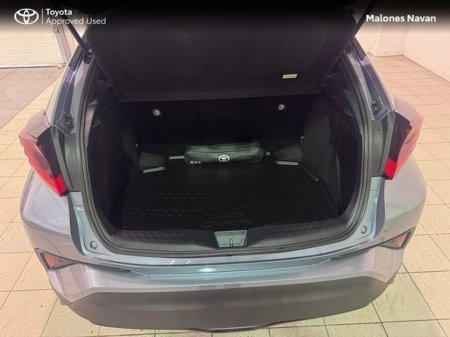2020 Toyota C-HR 1.8 HYB LUNA SPORT 4 4DR AUTO €22,950 thumbnail