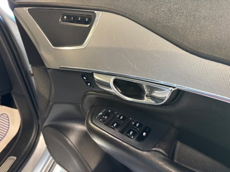 2016 Volvo XC90 - thumbnail 10