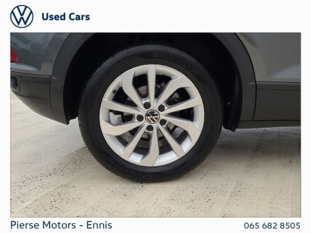 2025 Volkswagen T-Roc - thumbnail 6