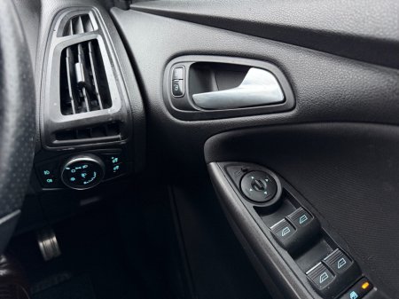 2018 Ford Focus 1.0 EcoBoost 125PS ST-Line €13,450 thumbnail