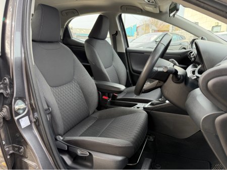 2023 Toyota Yaris - thumbnail 13