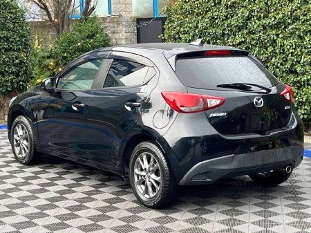 2017 Mazda Demio 1.3 SKYACTIV // HEATED SEATS // HEADS-UP DISPLAY // FULL SERVICE HISTORY €11,950 thumbnail