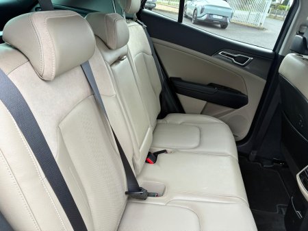 2023 Kia Sportage - thumbnail 8