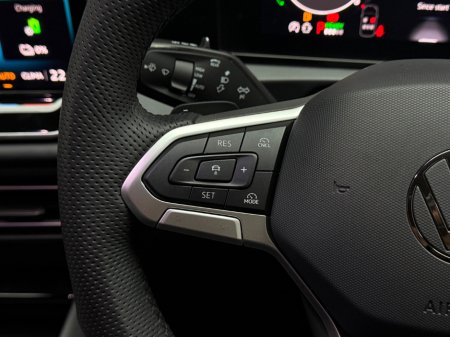 2025 Volkswagen Tiguan - thumbnail 18