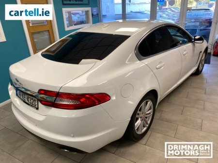 2014 Jaguar XF - thumbnail 6