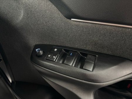 2022 Toyota Yaris Cross - thumbnail 16