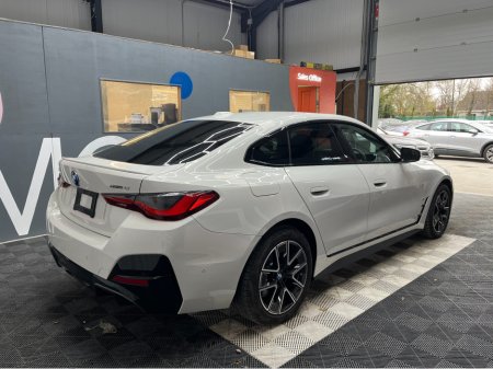 2025 BMW i4 - thumbnail 2