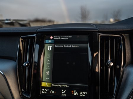 2017 Volvo XC60 172 Volvo XC60 4WD Auto/High spec/1yr warranty €26,888 thumbnail