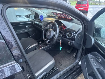 2012 Volkswagen up! DBA-AACHY 5DR AUTO thumbnail