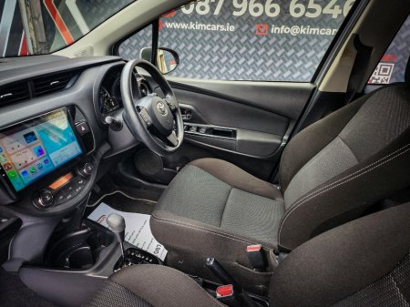 2020 Toyota Vitz - thumbnail 23