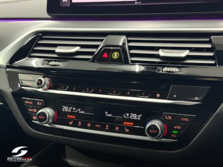 2022 BMW 5 Series - thumbnail 26