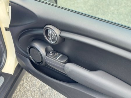 2019 MINI One LOW KMS NCT TOP SPEC €16,490 thumbnail