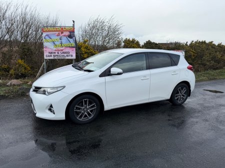 2015 Toyota Auris - thumbnail 2