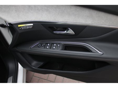 2019 Peugeot 3008 - thumbnail 10